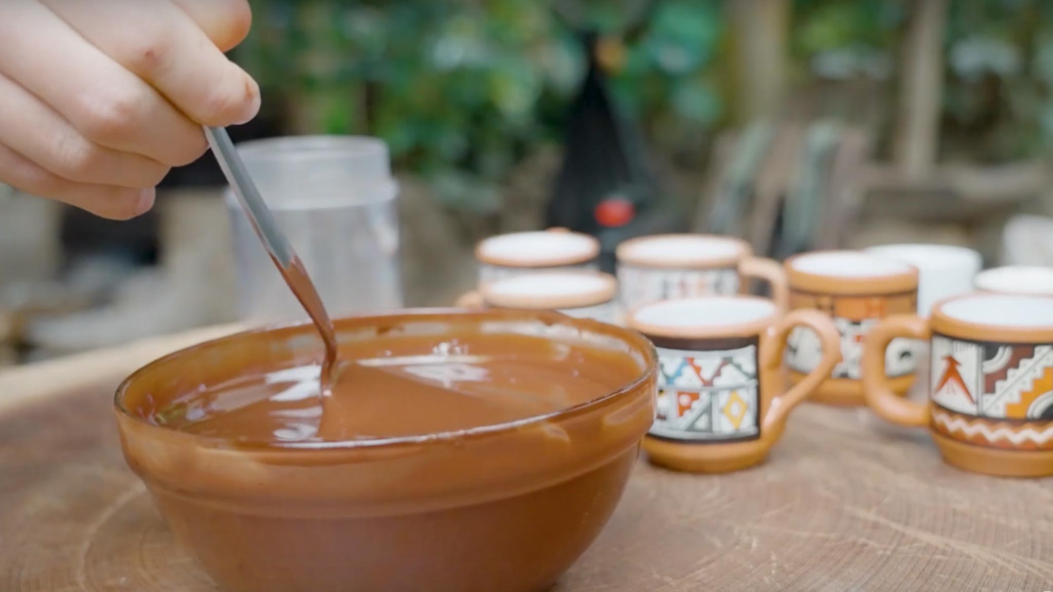 Serving cacao drinks